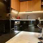 Appartement Garibaldi 4 Penthouse 1br With Terrace & View, Old Town