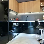 Appartement Garibaldi 4 Penthouse 1br With Terrace & View, Old Town