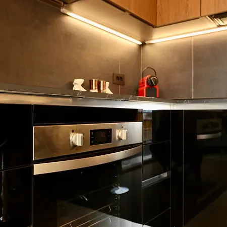 Garibaldi 4 Penthouse Apartment *