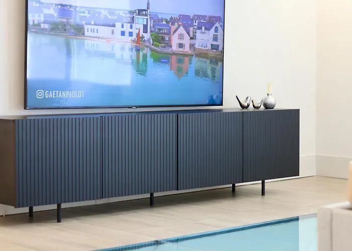 Luxurious Garibaldi Penthouse - Big Terrace - Great View - Renovated - Historical Centre