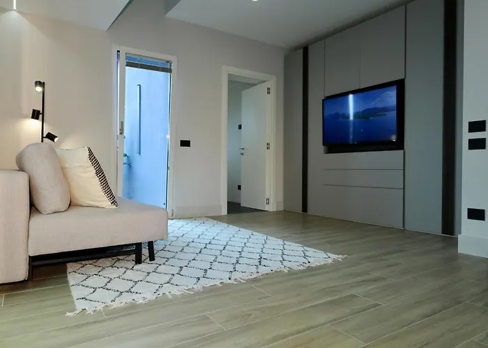 Διαμέρισμα Luxurious Garibaldi Penthouse - Big Terrace - Great View - Renovated - Historical Centre Όλμπια