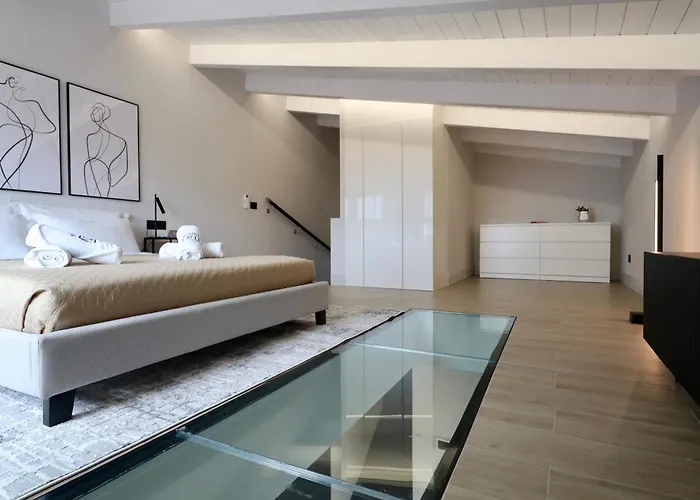 Appartamento Luxurious Garibaldi Penthouse - Big Terrace - Great View - Renovated - Historical Centre *