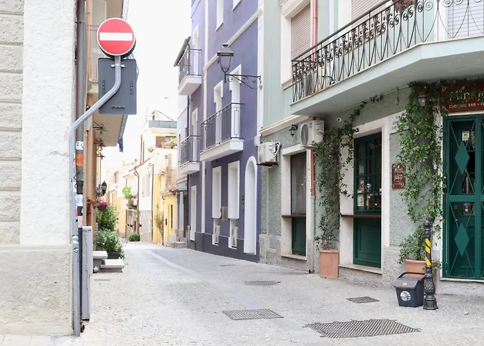 Luxurious Garibaldi Penthouse - Big Terrace - Great View - Renovated - Historical Centre Appartamento Olbia