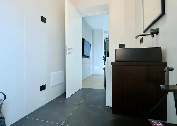 Luxurious Garibaldi Penthouse - Big Terrace - Great View - Renovated - Historical Centre Appartamento Olbia