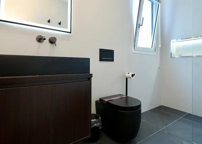 Luxurious Garibaldi Penthouse - Big Terrace - Great View - Renovated - Historical Centre Appartamento *