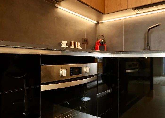 Luxurious Garibaldi Penthouse - Big Terrace - Great View - Renovated - Historical Centre Appartamento *